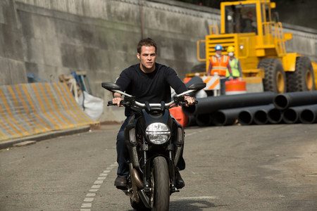 Movie Review: Jack Ryan: Shadow Recruit (2014)