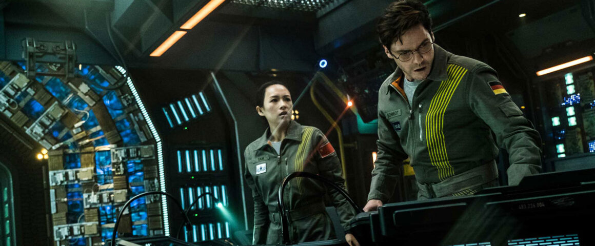 The Cloverfield Paradox (2018) by The Critical Movie Critics